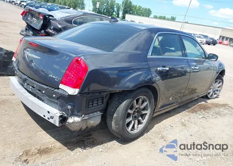 2016 Chrysler 300C z USA, uszkodzony, nr VIN 2C3CCAEG1GH342261